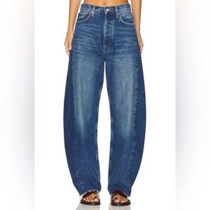 Agolde Luna Pieced High Rise Curved Taper Jeans (Barrel Jeans) in Split Size 29